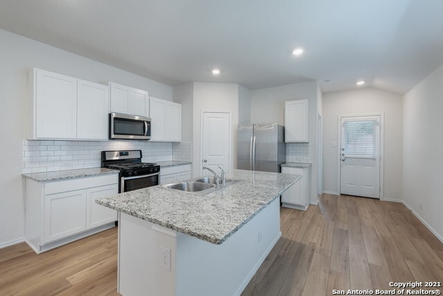 Building Photo - 3912 Claystone Canyon