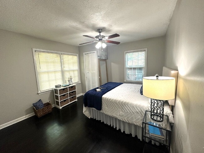 Building Photo - Beautifully Updated Decatur Home with Spacious Backyard