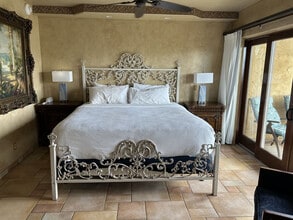 Building Photo - 935 Beach View Drive-SI ID1267834P