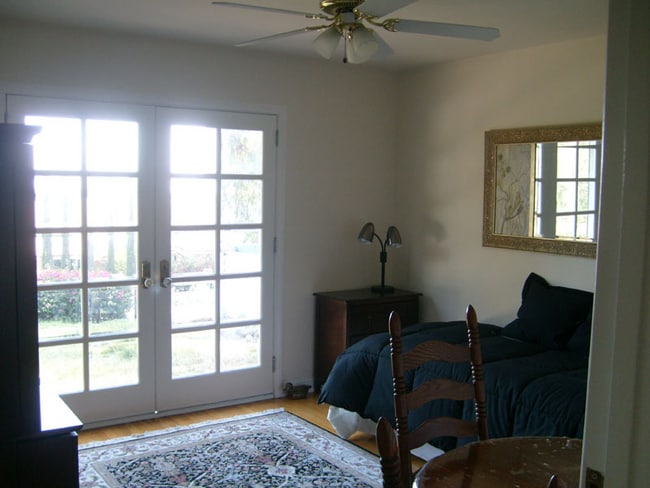 Building Photo - 0000 E Buena Vista Ave