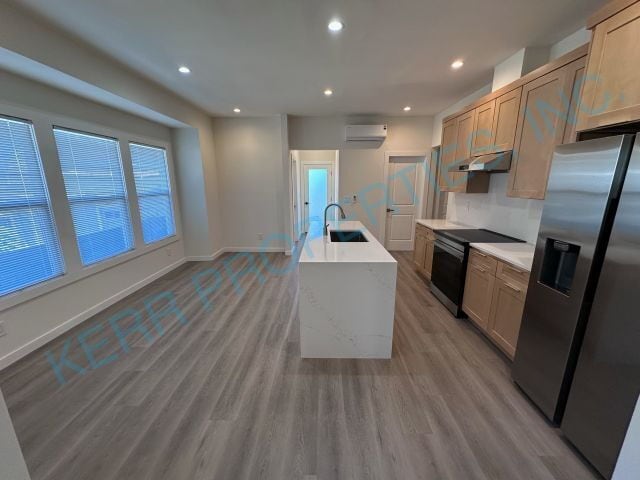 Building Photo - Charming 2-Bed, 2-Bath Duplex Oasis in Hea...