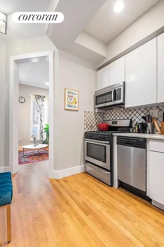 Building Photo - 85 Eagle St