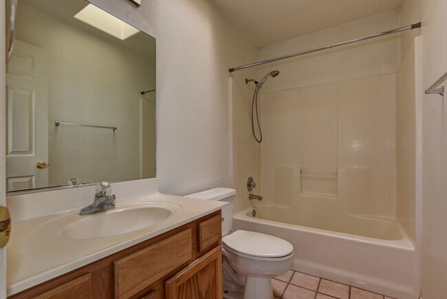 Building Photo - 4701 N Norman Rd