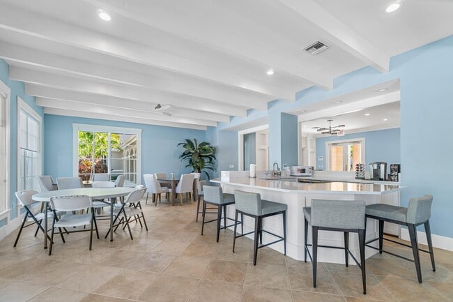 Building Photo - 3594 S Ocean Blvd