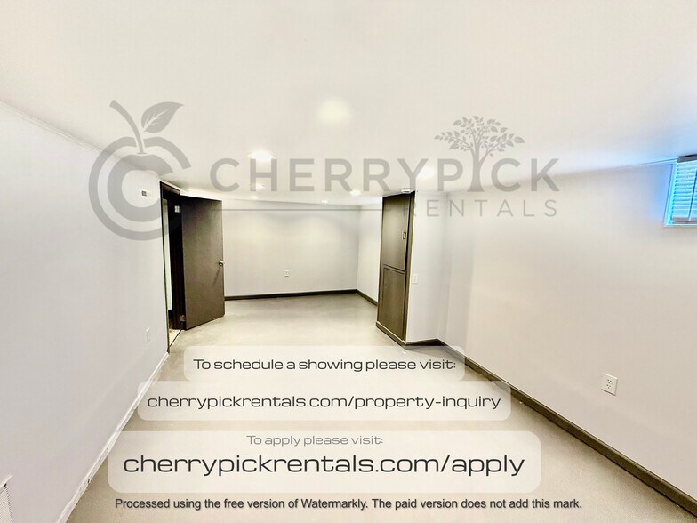 Building Photo - 7201 S 22nd St