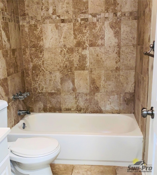 Building Photo - 957 Glenwood St