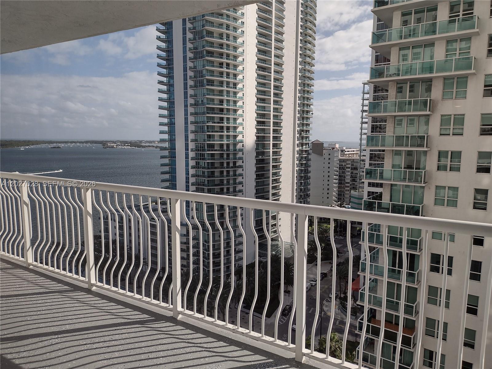 Building Photo - 1200 Brickell Bay Dr