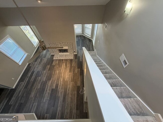 Building Photo - 133 McGill Park Ave NE