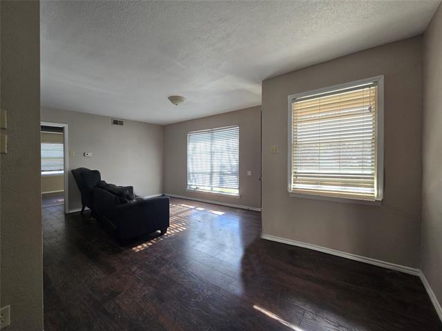 Building Photo - 8307 Bunche Dr