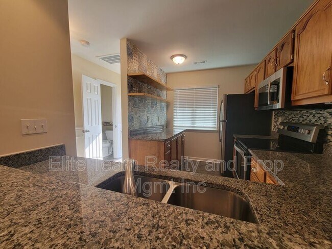 Building Photo - 3811 Mosscroft Ln