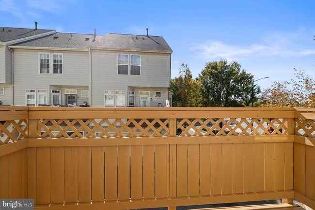 Building Photo - 726 Catts Tavern Dr