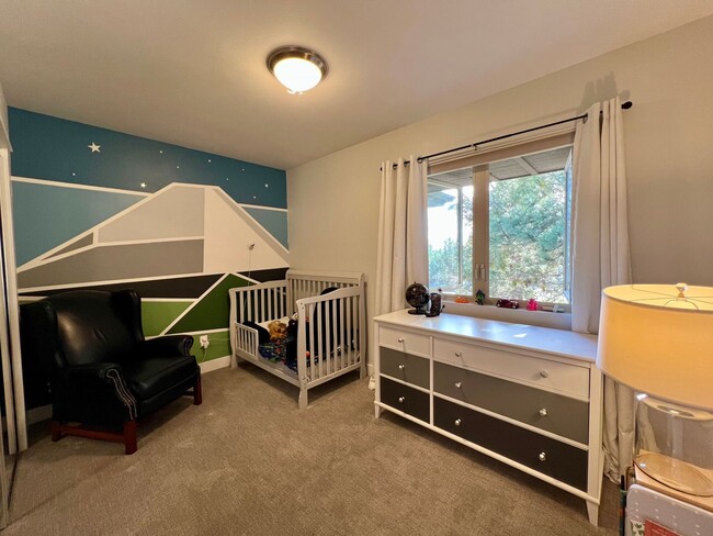 Building Photo - A Rare Offering in Bend’s Most Desirable A...