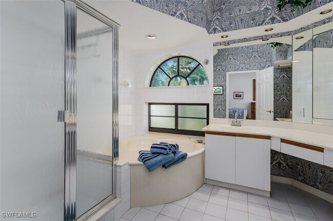 Building Photo - 6545 Valen Way