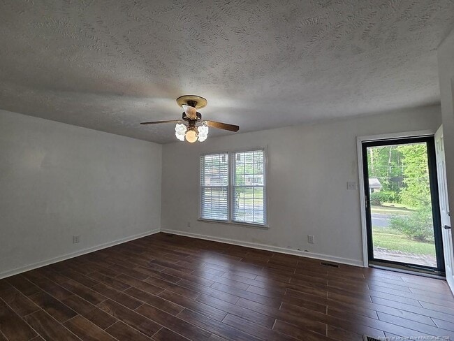 Building Photo - 2532 Sourwood Dr