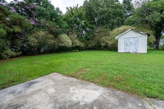 Building Photo - 113 Crestview Dr