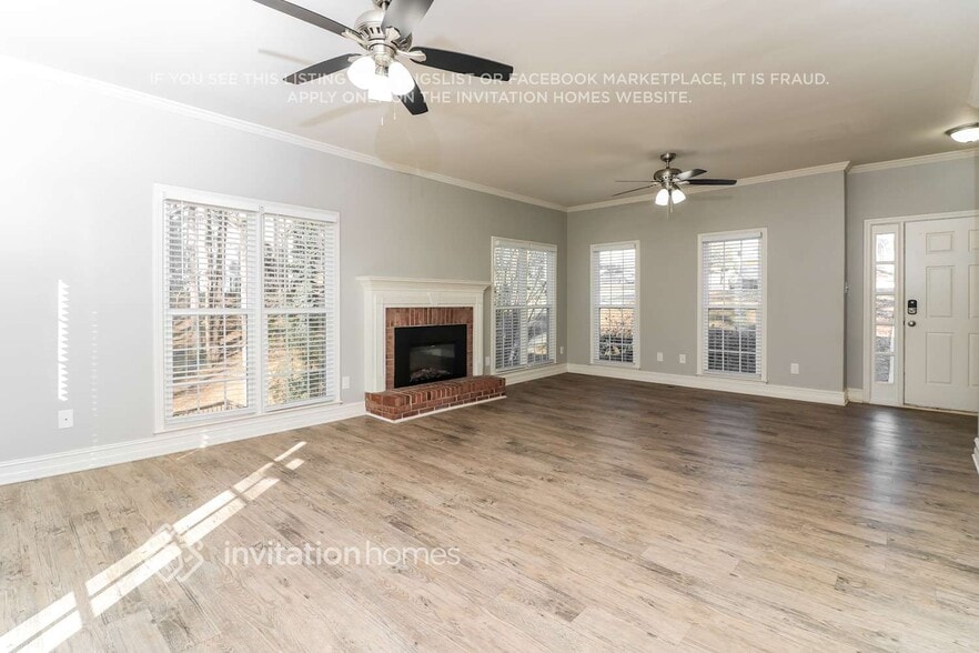 Building Photo - 3618 Broken Arrow Dr