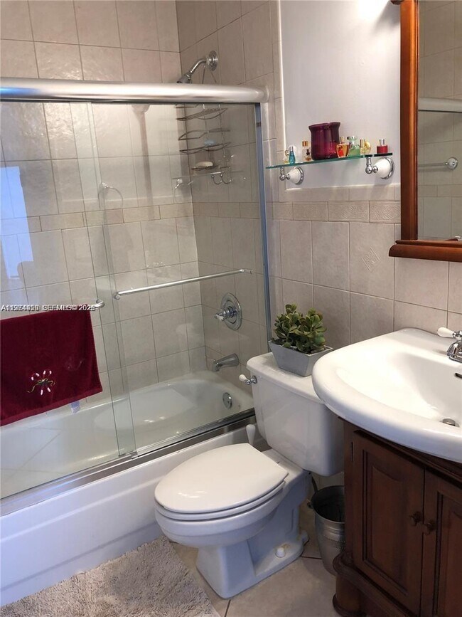 Building Photo - 14255 SW 57th Ln