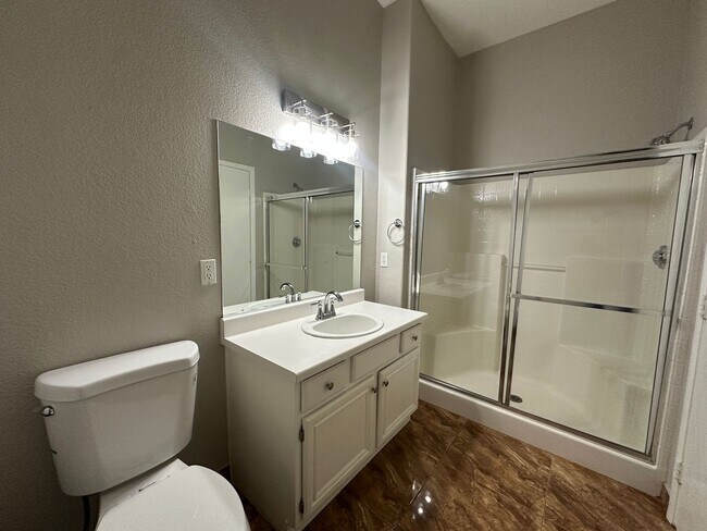 Building Photo - BEAUTIFUL 3BD/2BATH CONDO!