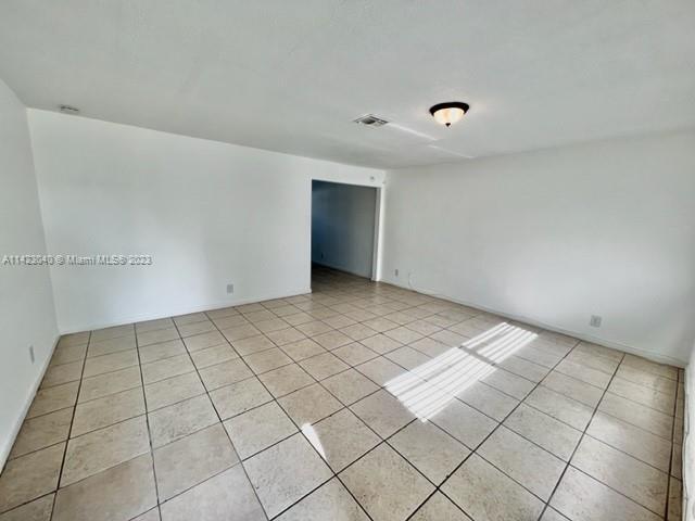 Building Photo - 5180 SW 43rd Terrace