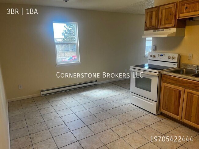 Building Photo - 1066 Williams St