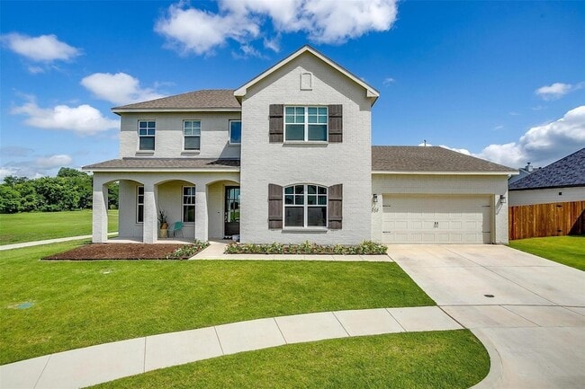 Building Photo - 524 W Thoroughbred