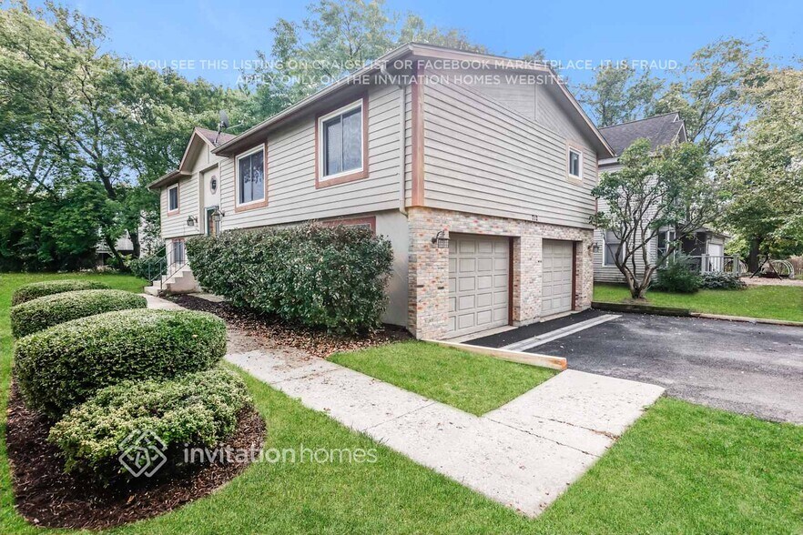 Building Photo - 712 Grand Blvd