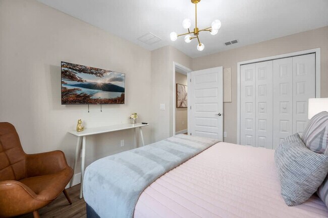 Building Photo - 4456 Summer Flowers Pl