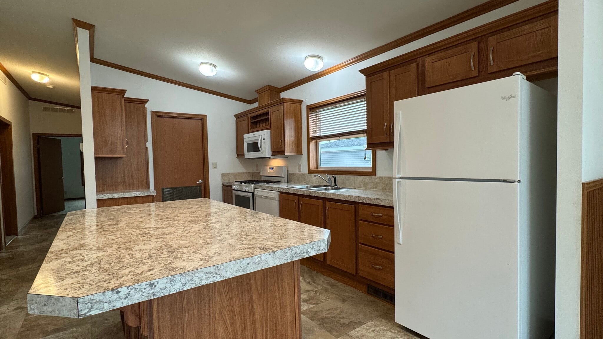 Building Photo - 2215 Osprey Pl NW