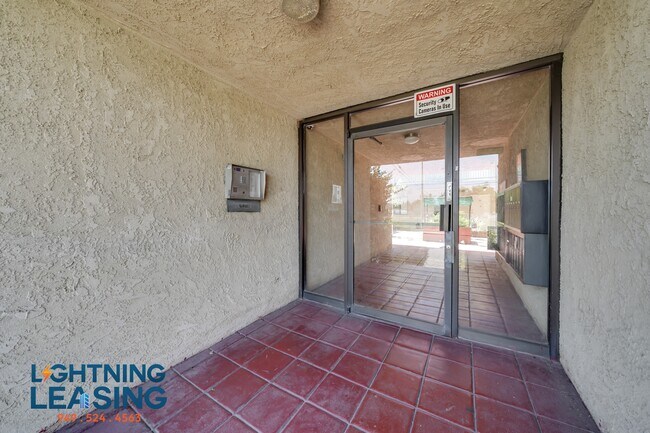 Building Photo - 6827 Whitsett Ave