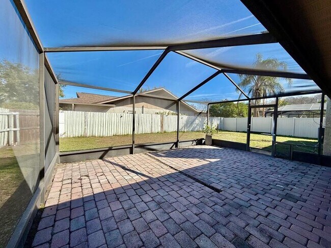 Building Photo - 4223 Summerdale Dr