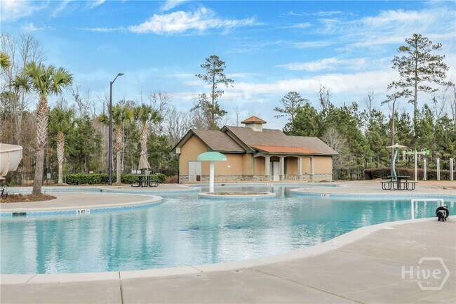 Building Photo - 119 Waverly Way