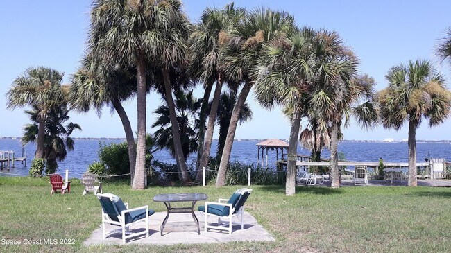 Building Photo - 2095 Pineapple Ave