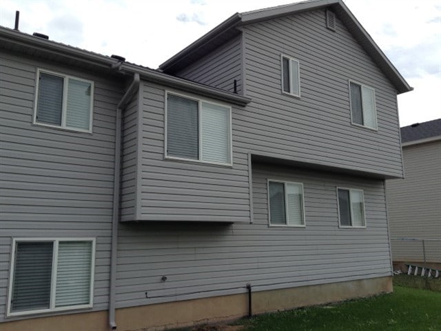 Building Photo - 1169 N Orchard Ave