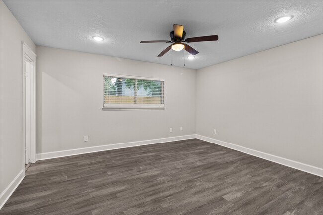 Building Photo - 3319 Laurel Fork Dr