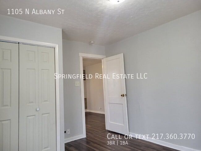 Building Photo - 1105 N Albany St