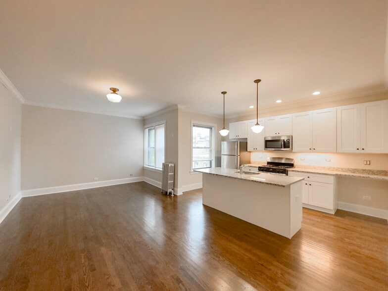 Building Photo - 1364 E 52nd St