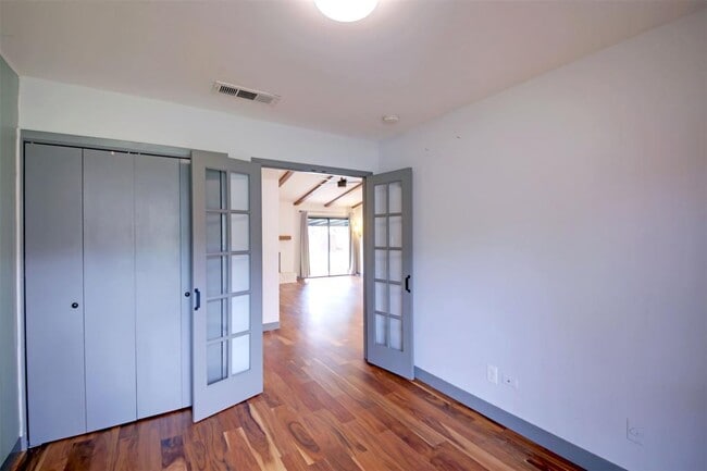 Building Photo - 11813 Highland Oaks Trail