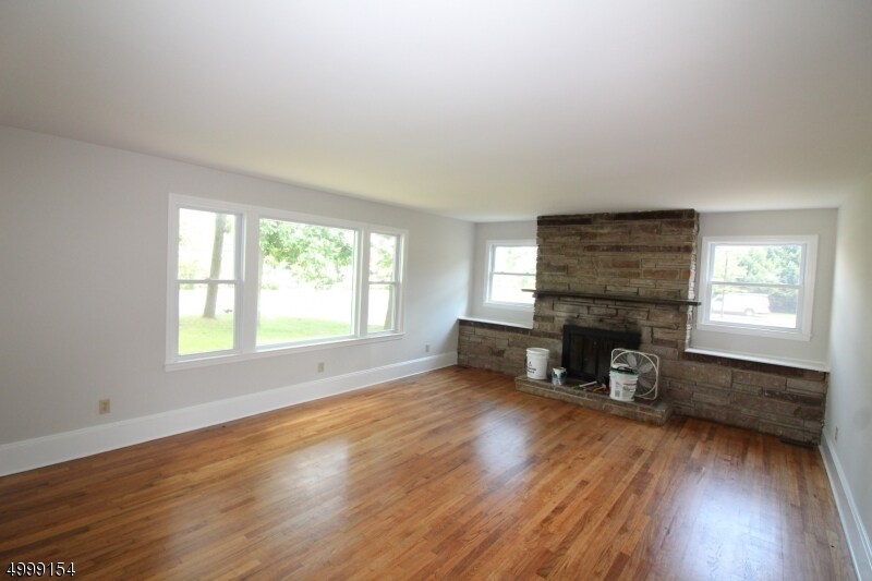 Building Photo - 117 US-202