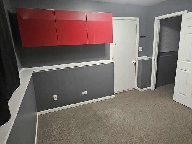 Building Photo - 457 N Colony Dr