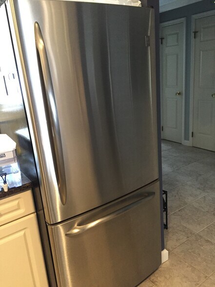 Building Photo - 24 Hudson Point Ln