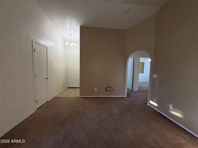 Building Photo - 551 W 21st Ave