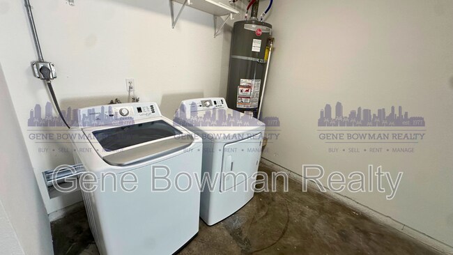 Building Photo - 1485 Hemlock Ave