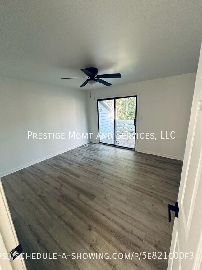 Building Photo - 2 Villa Dr