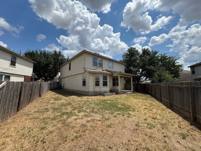 Building Photo - CUTE 2-STORY NESTLED ON A CUL-DE-SAC FEATU...