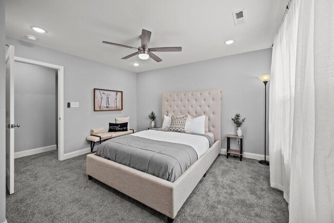 Building Photo - 510 Watauga Ave