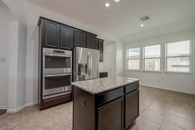 Building Photo - 11618 Lantana Reach Dr