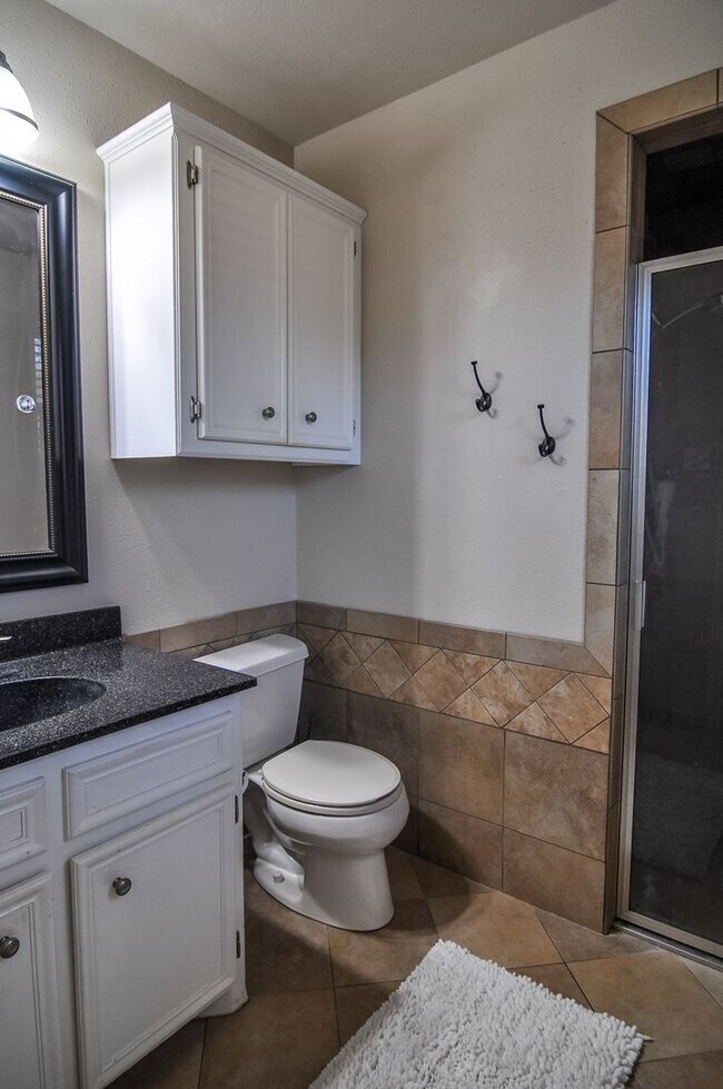 Building Photo - Beautiful 4 Bed 2.5 Bath in South Lubbock!