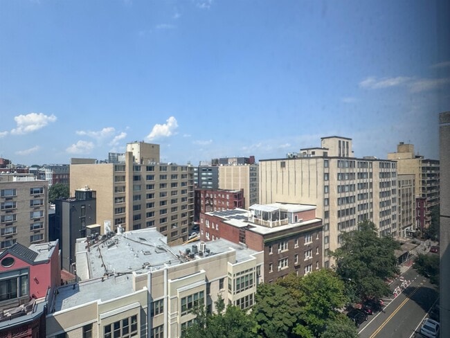 Building Photo - 1440 N St NW