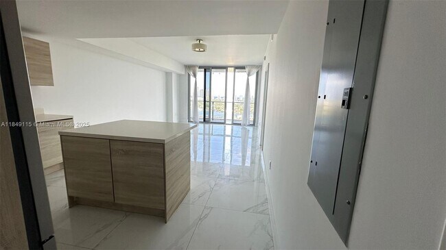 Building Photo - 16385 Biscayne Blvd