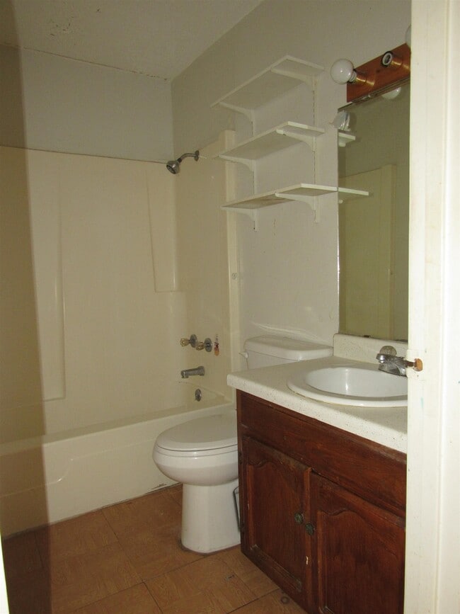 Building Photo - 5302 Springfield Ave